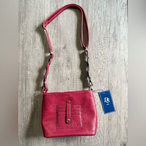 DS Handbags Red Faux Leather Crossbody/Shoulder Bag with card holder front